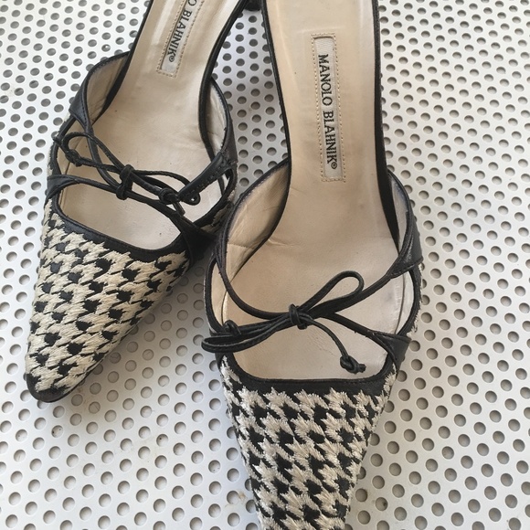 Manolo Blahnik Shoes - Manolo Blahnik houndstooth kitten-heeled mule